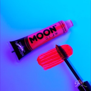 rímel fluorescente uv 2